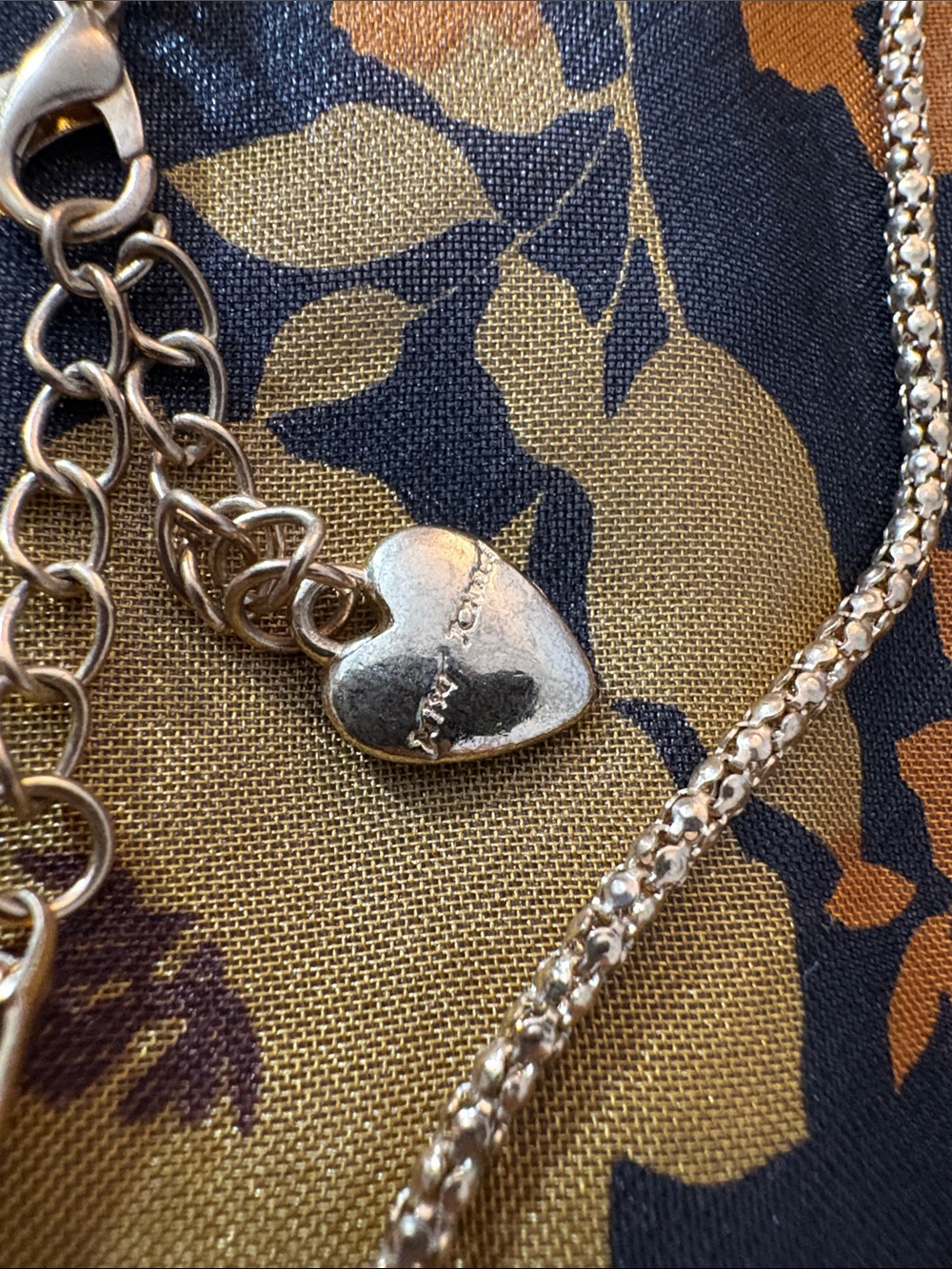 Betsey Johnson Spider Pendant Necklace - Picture 6 of 6